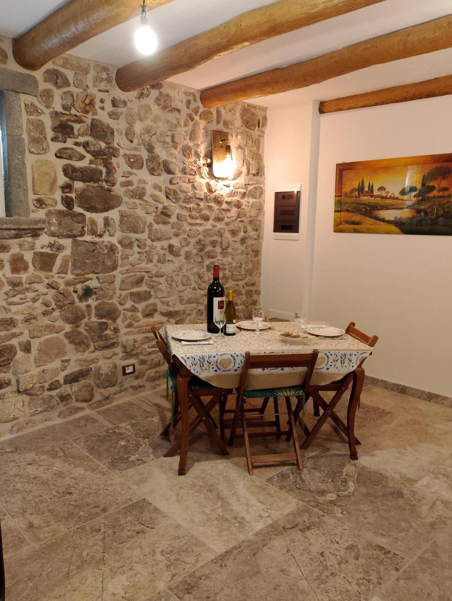 La Medievale 1 Hostal Pignone Exterior foto